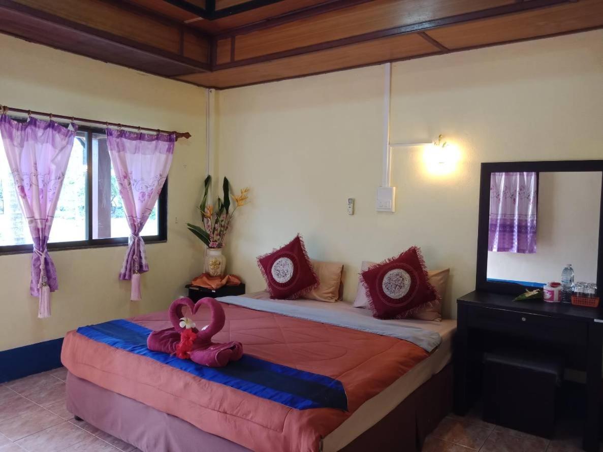 Lanta Sunmoon Bungalow Ko Lanta Esterno foto