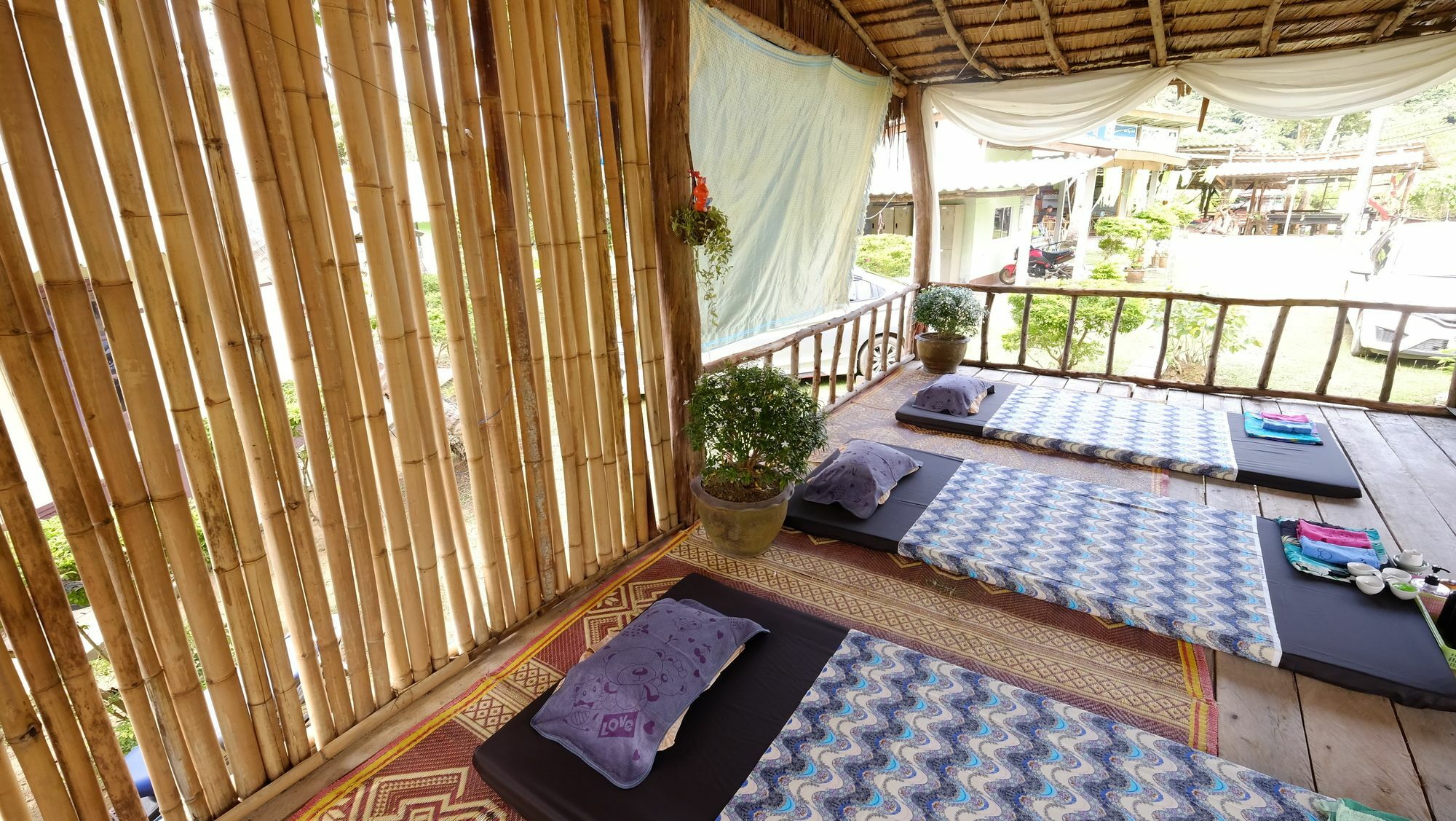 Lanta Sunmoon Bungalow Ko Lanta Esterno foto